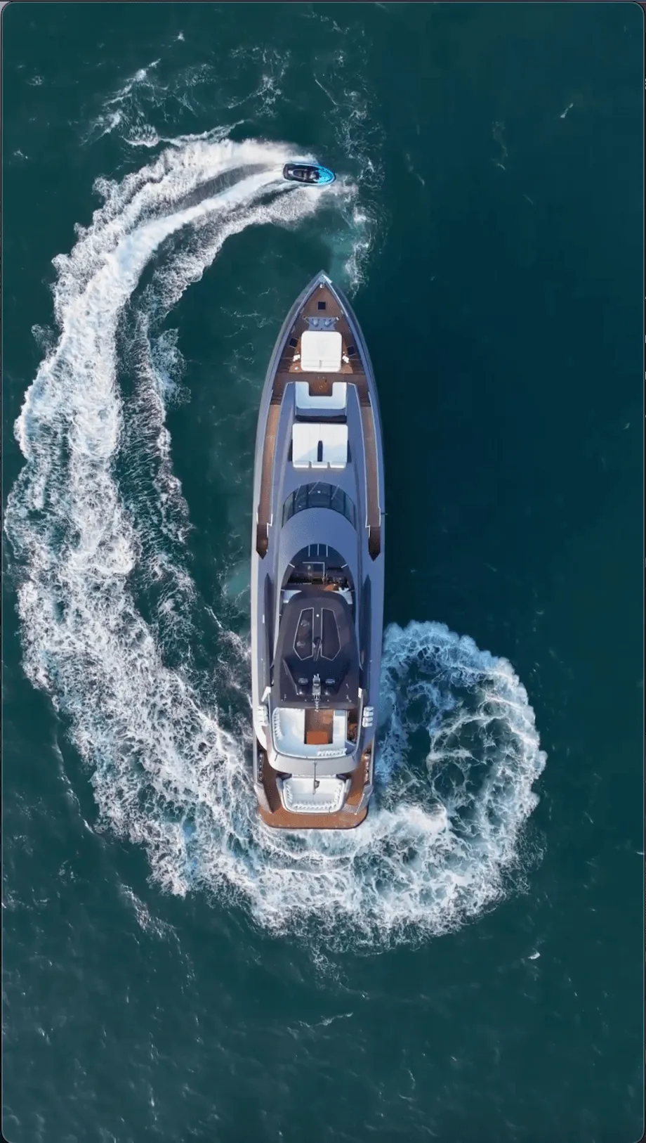 Santorini yacht in Dubai waters