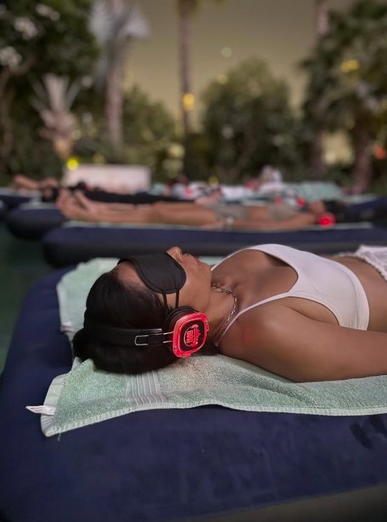 Beachside floating session guest at Atlantis The Royal